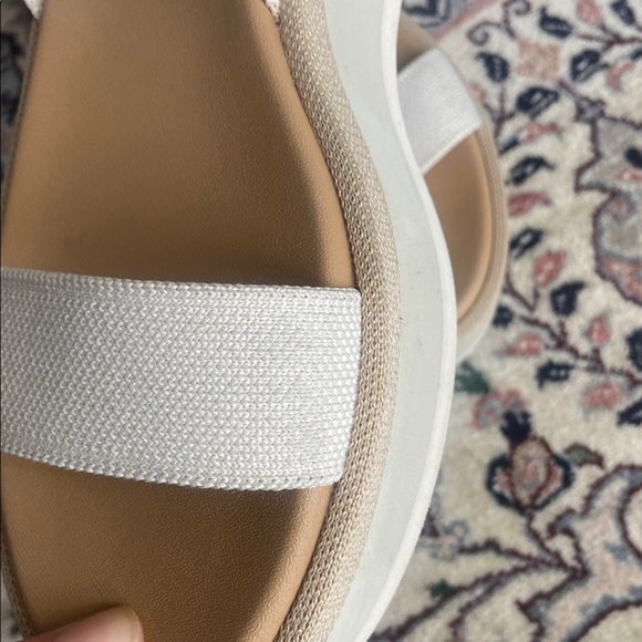 Rothys Sandals Lightweight Wedge Salt Cream Platform Open Toe Strappy Shoes 8.5 - Picture 12 of 15